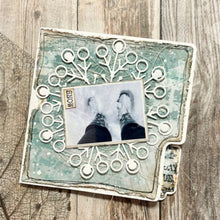 Load image into Gallery viewer, Elizabeth Craft Designs December to Remember Collection Die Set Snowflake Doily (2052)