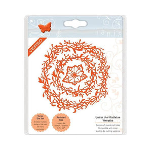 Tonic Studios Under the Mistletoe Wreaths Die Set (2685e)
