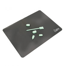 Load image into Gallery viewer, Sizzix Glue Gun + Accessories